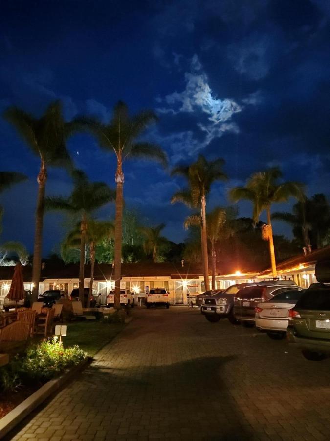 Marina Beach Motel Santa Barbara Bagian luar foto